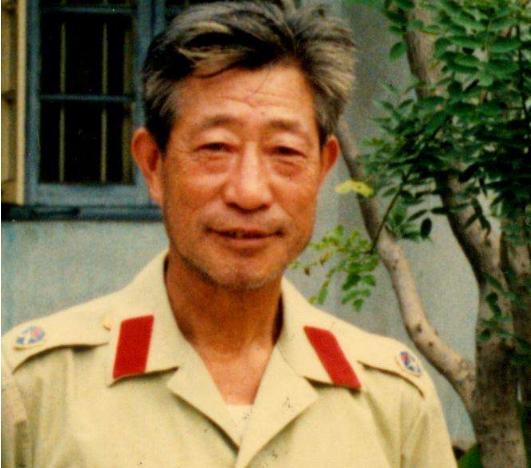 顾忠信（1930-2001）中国共产党的优秀党员，久经考验的忠诚的公安警卫战士。
