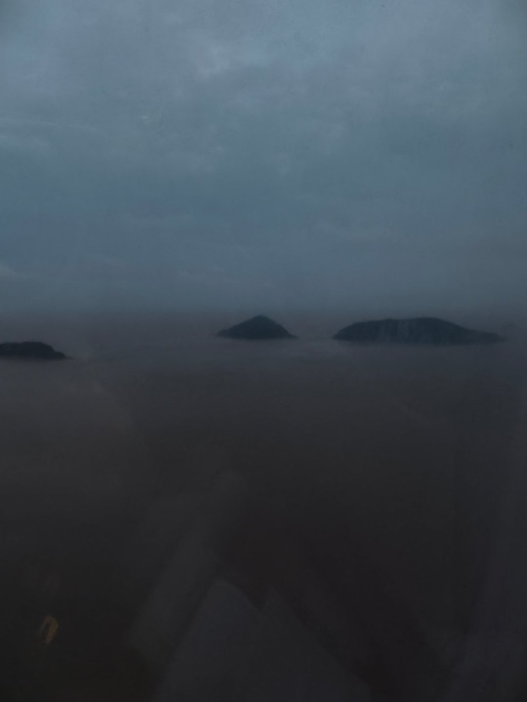 终于是落地了绕了好久 差点以为我要落海里了[震惊]  ​​​