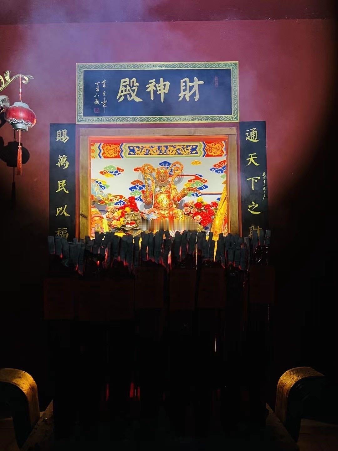 开始预约了看相生辰预测提供阴历（农历）出生年月日时，性别官问刑，富问灾，平民百姓