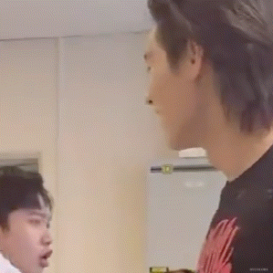 懂不懂疼老婆的男人最帅。。。。。。 ​​​