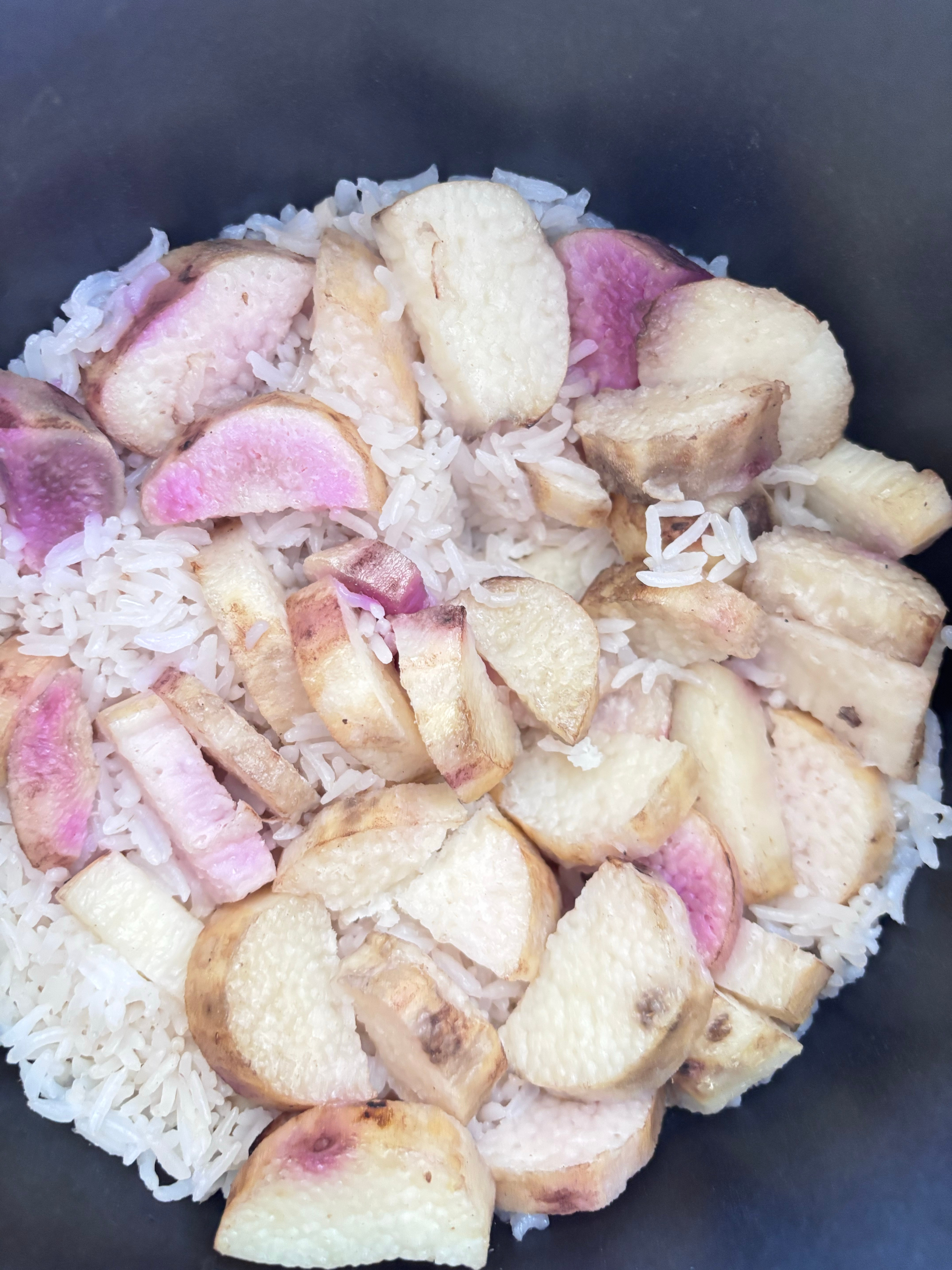 今天五谷杂粮饭继续，第一次吃脚板薯米饭[兔子] ​​​