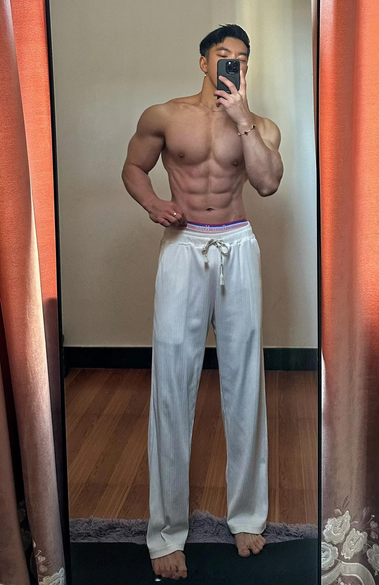 黑皮体育生[舔屏] 