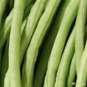 豆角的种植方法一、选地与整地：选择土层深厚、肥沃疏松、排水良好的土壤，播前深翻土