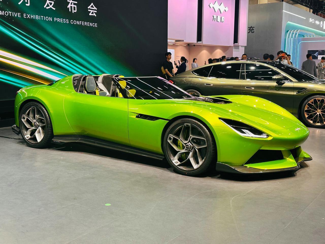 方程豹FORMULA X概念车来了！在2026北京车展迎来正式亮相，一台自称“心