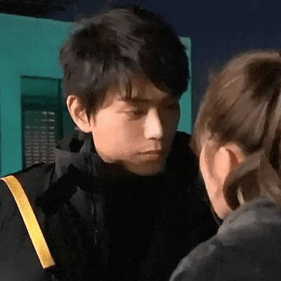我就说小月光是回忆录嘛～连这个都可以有双向视角啦  没有人可以躲过小月光时期叮?