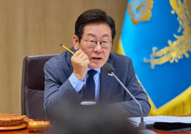 韩国外长刚离开北京，李在明就说出心里话，对华提出一个不情之请
韩国外长赵显的北京