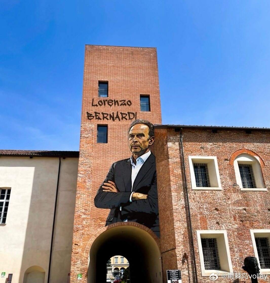 贝尔纳迪和诺瓦拉分道扬镳，并在社交媒体发长文感谢，虽然跟俱乐部有些小的不愉快，但