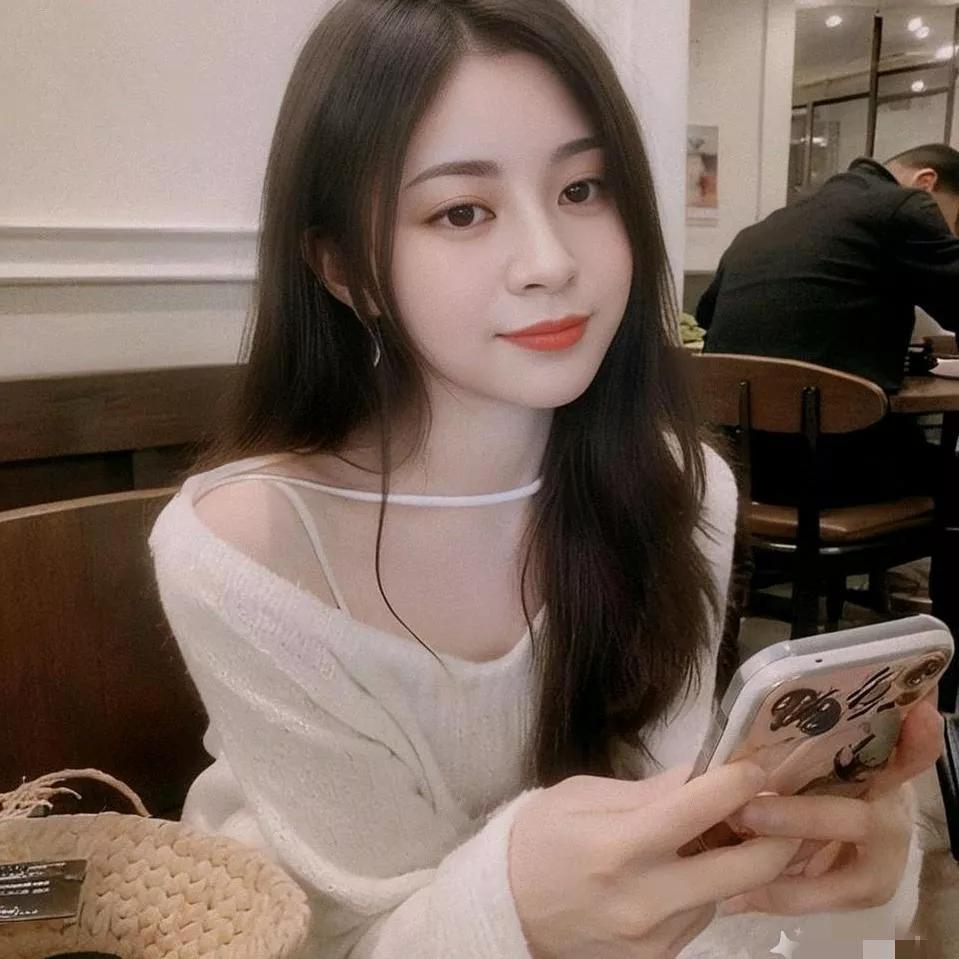 在咖啡馆的午后，沉浸在精致的时光里📱✨秋日里的咖啡馆 居家浪漫下午茶 甜系下午