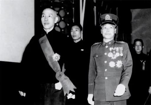 蒋介石晚年曾言：“我之所以会失去江山，罪魁祸首只有一个人。”
 
蒋介石，国民党