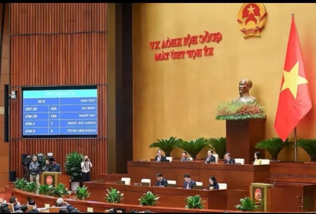 网上竟有人喊"把广东广西还给越南"，说那是他们故土——笑死，赵佗要是听见得从坟里