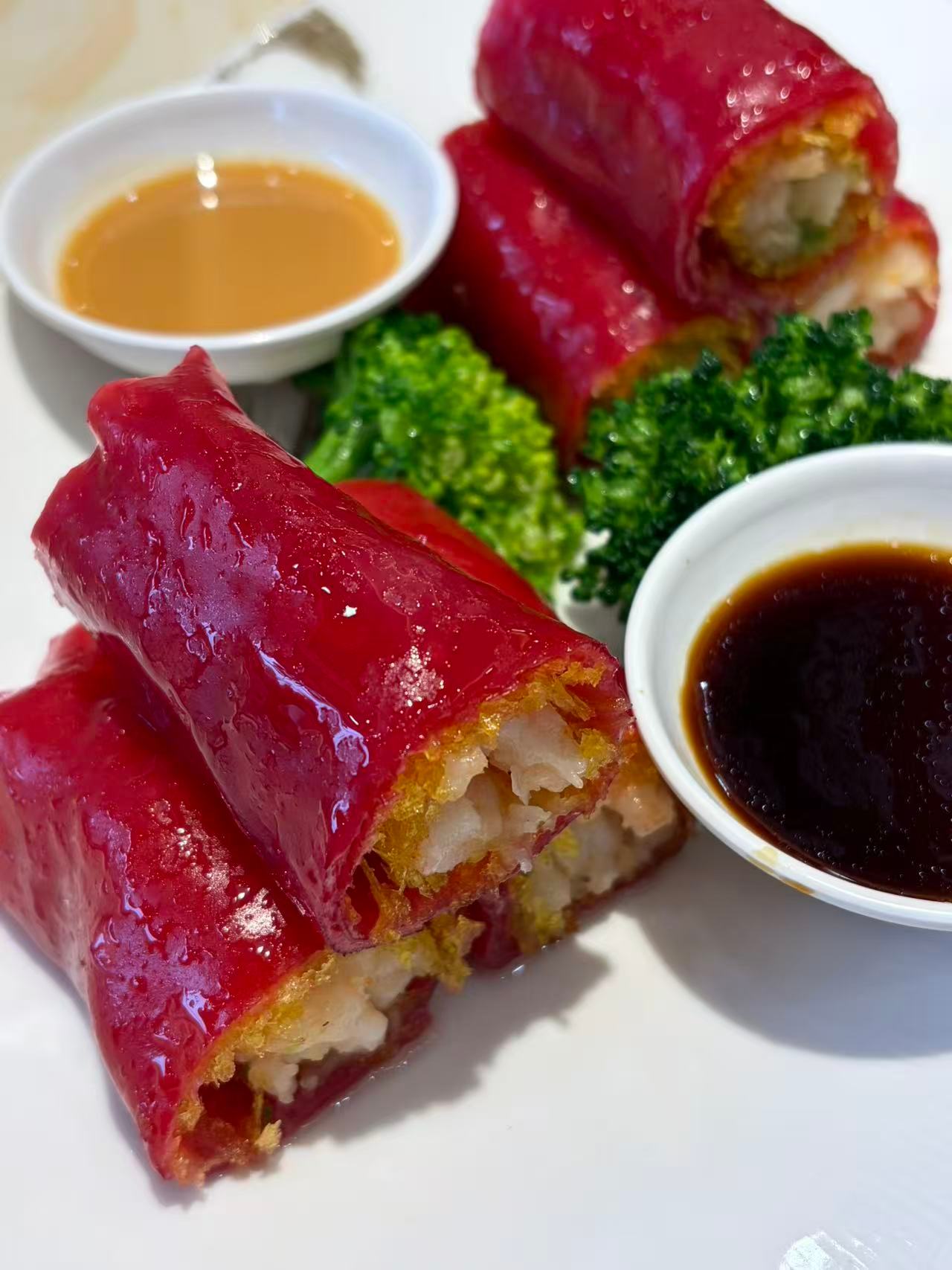 俺喜欢红米肠的口感 不用蘸酱就很好吃了