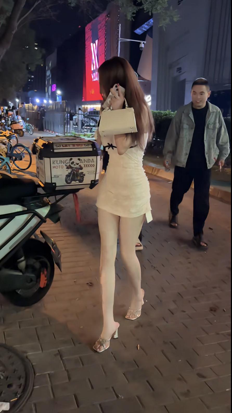 我的今日状态：😎自信酷炫
我这里的天气：🍂微风