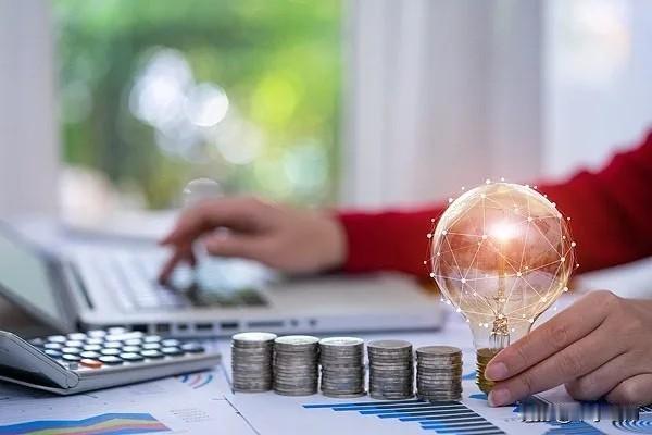 热点追问：河北电价调整不包括居民用电。
看到河北电价调整，心里一激灵。尖峰、高峰