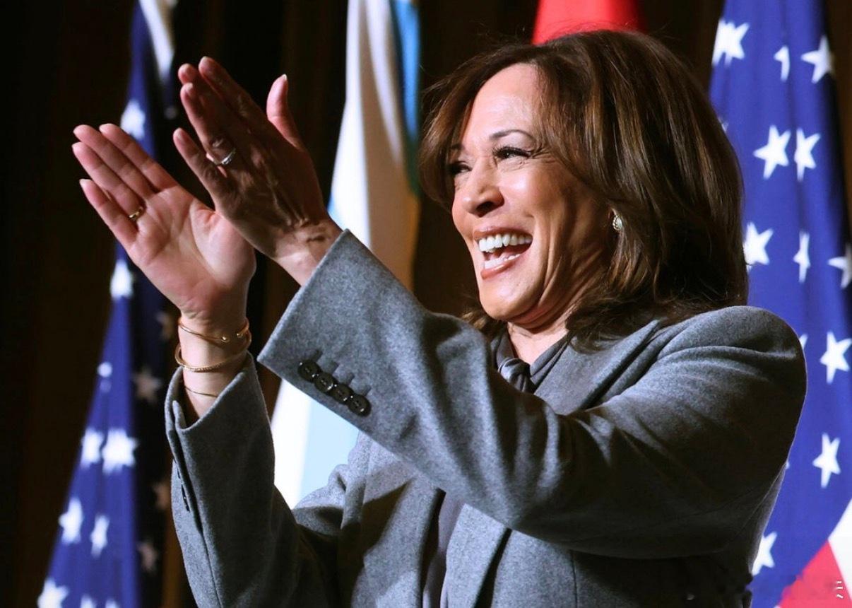 ‼️据最新采访报道，前副总统卡马拉·哈里斯表示，她并未排除再次竞选总统的可能性。