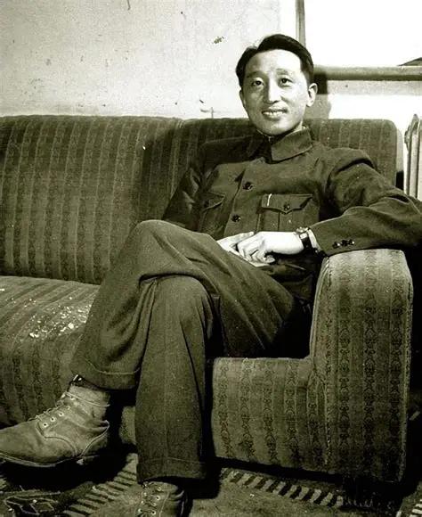 东北的1906年，没有和平可言。满地是散兵，满地是枪声，谁手里人多、谁枪打得准，