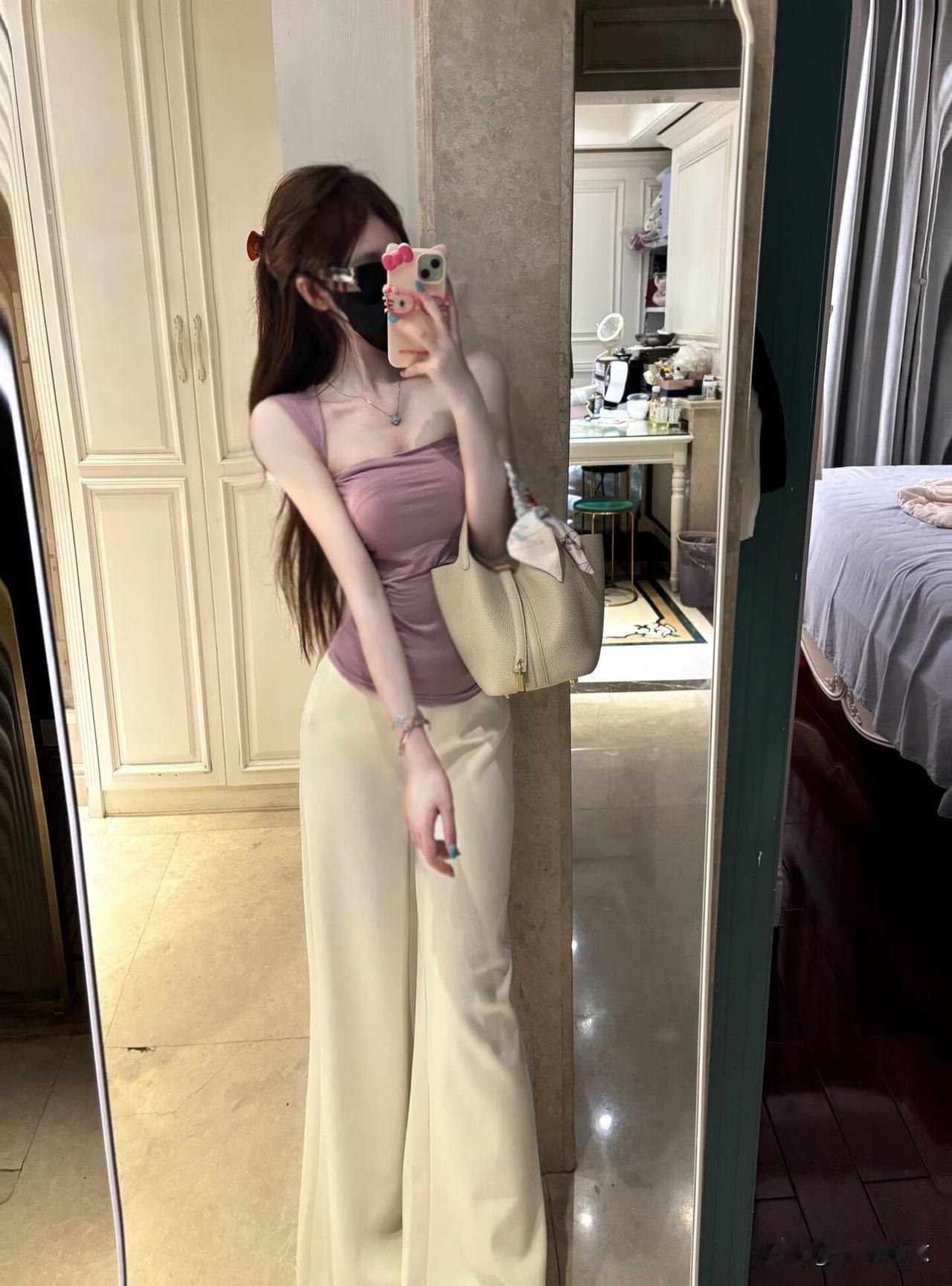 我就是不合群，我干嘛要合群？和谁的群？
为什么要合群？
跟谁合群？和那些家长里短