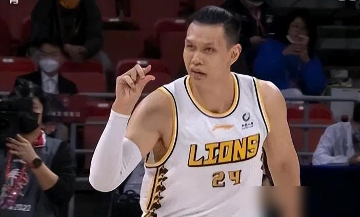 太扎心了！辽宁广厦半决赛还没开打，自家大将先倒下了！明天这场巅峰对决，常规赛冠军