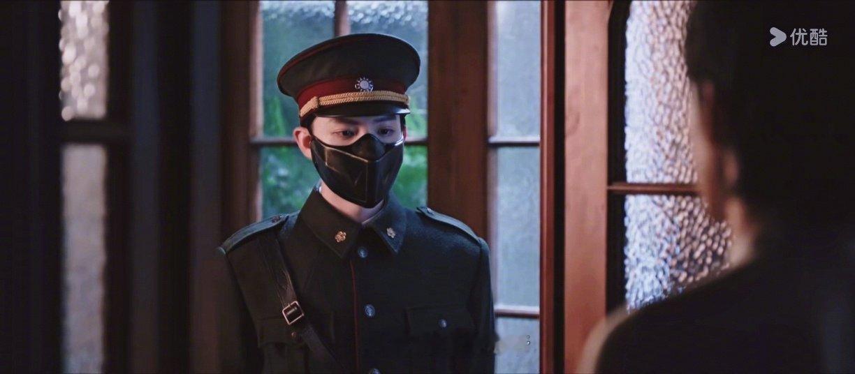 陈伟霆张启山在九门唯一一次落泪谁懂启鱼这种互相救赎的虐感！张启山九门唯一一次落泪