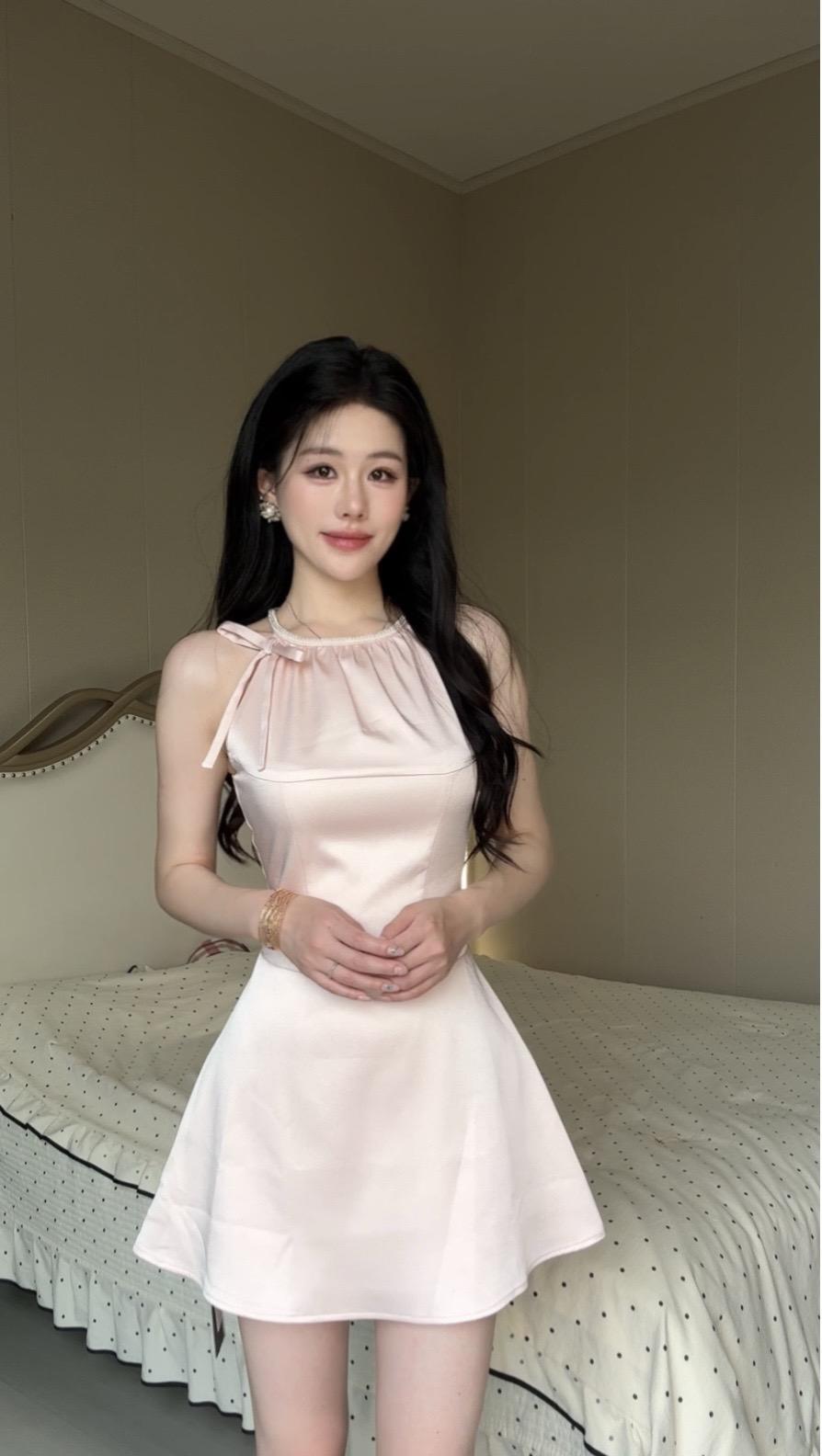 老婆们 帮我选一下 哪一套坠好看🤔。