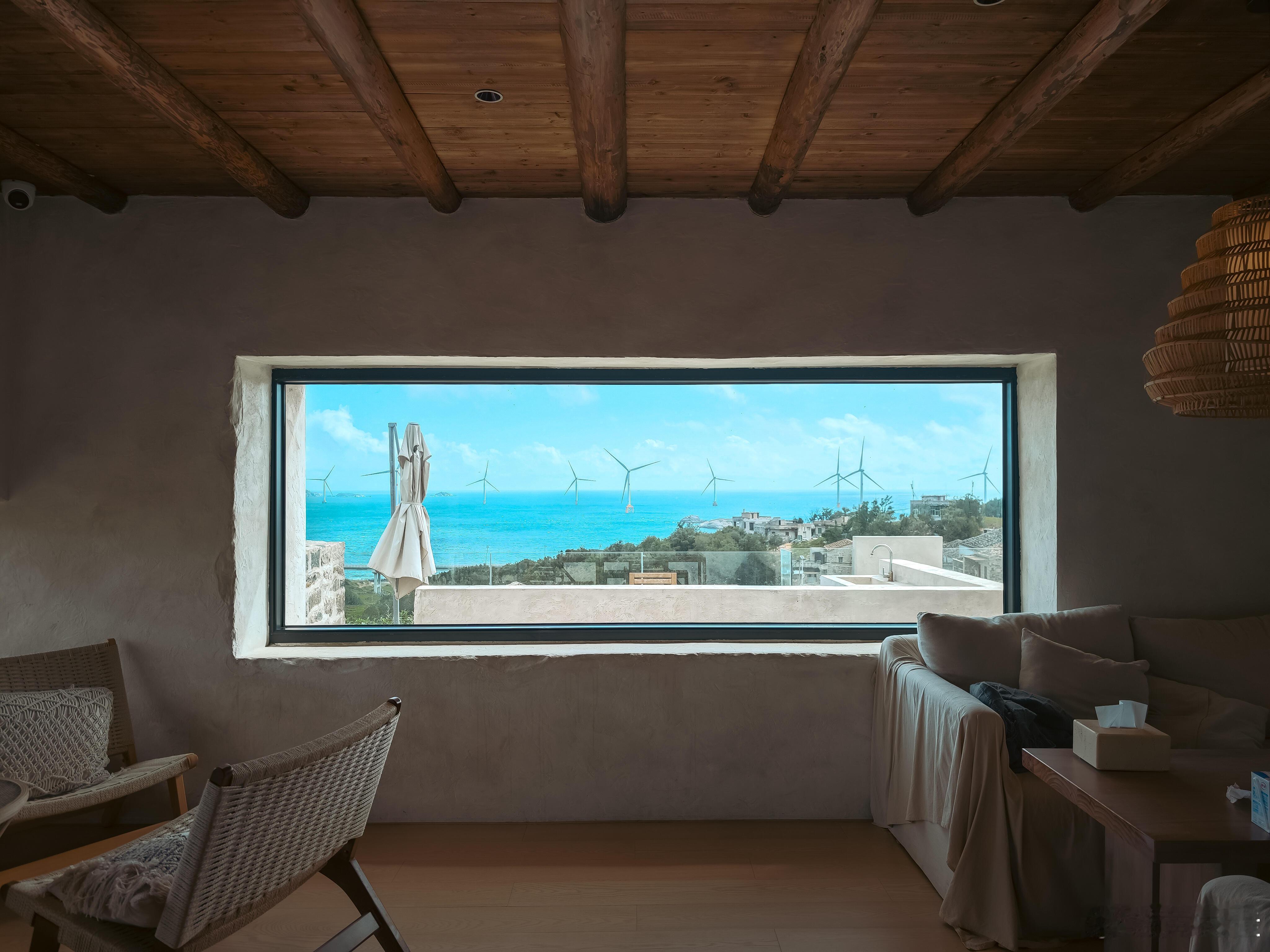 建议大家尽早尝试一个人旅行！独自旅行，是和自我的深度对话，亦是在夺回对生活的掌控