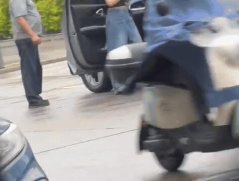 一脚换一巴掌，街头冲突引热议！福建三明这起纠纷，别再被“谁先动手谁有理”带偏了。