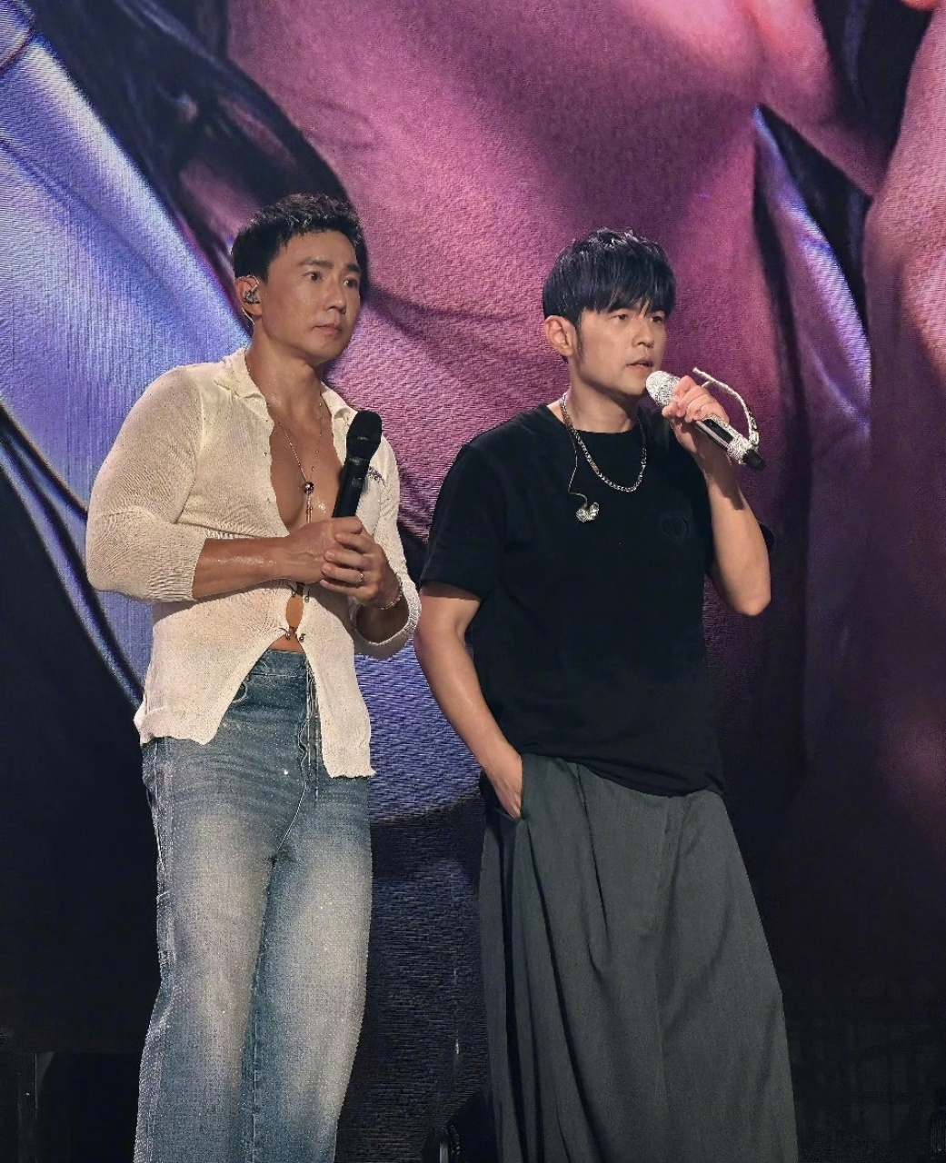 #刘畊宏为周杰伦爱琴海作词##刘畊宏时隔21年再为周杰伦作词# 健身教练身份之外