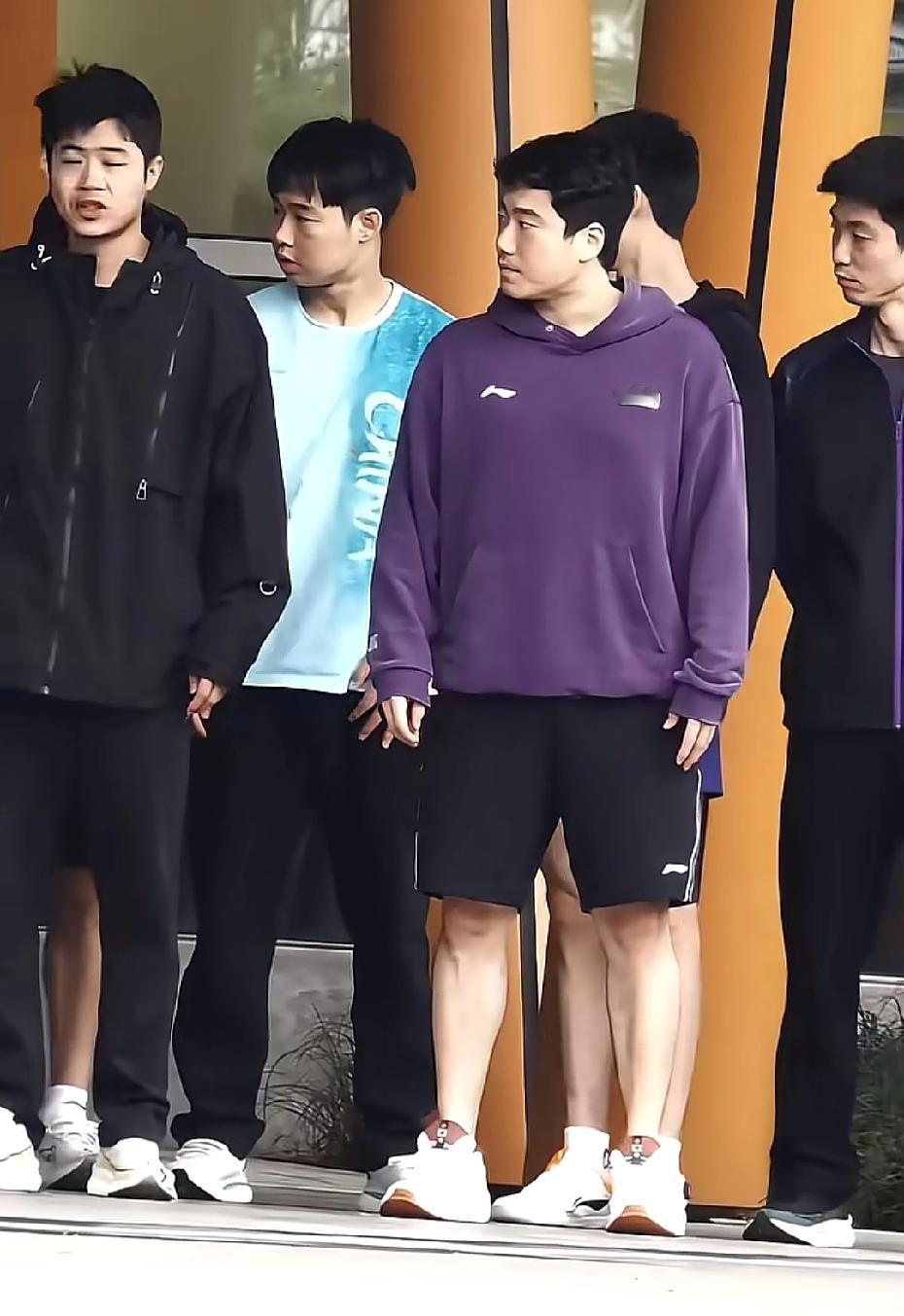 4月11日，新鲜的甜甜！有人否定甜甜，觉得他不应该拿到伦敦世乒赛名额，但是甜甜技