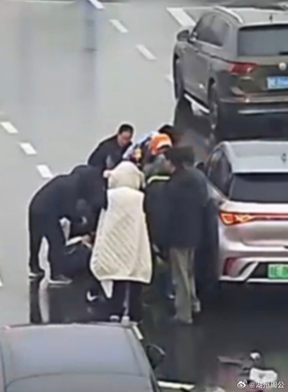 浙江一地众人60秒救出新希望分秒必争的生命接力！日前，在浙江湖州长兴意外现场，市