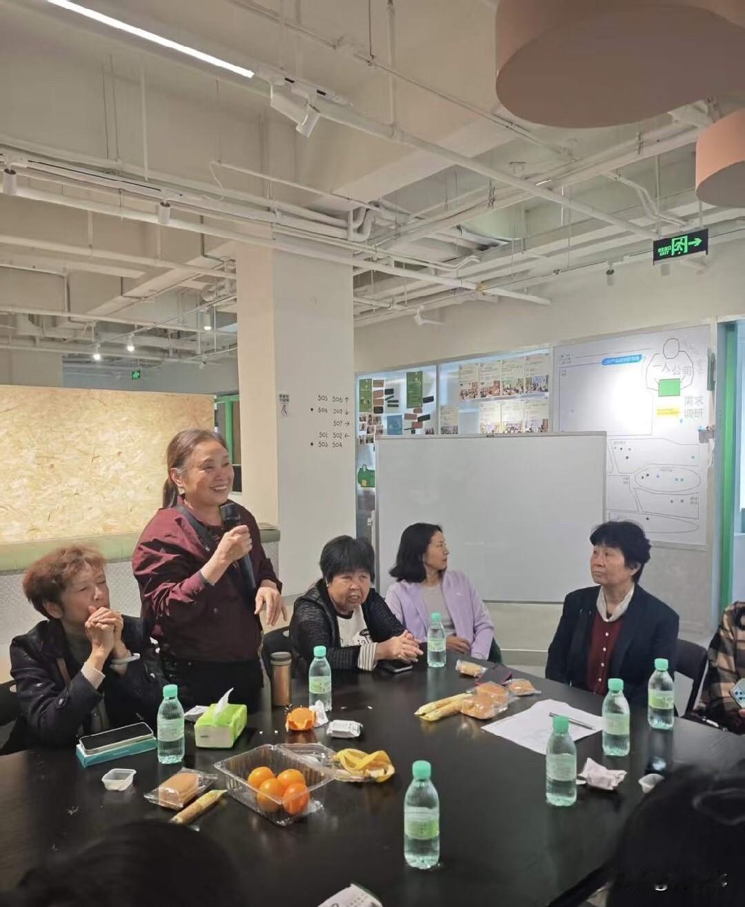 如何看待互助养老模式的发展前景互助养老其实特别接地气，前景挺看好的。就是老人之间
