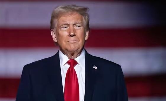没能让中国妥协，36 万亿美债填不上，特朗普决定 "弄死" 大债主！

美国现在