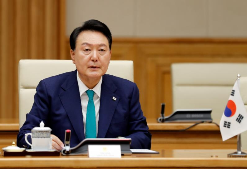 韩国正式宣布了！2025年10月15日，韩国前总统尹锡悦终同意接受内乱特检组的调