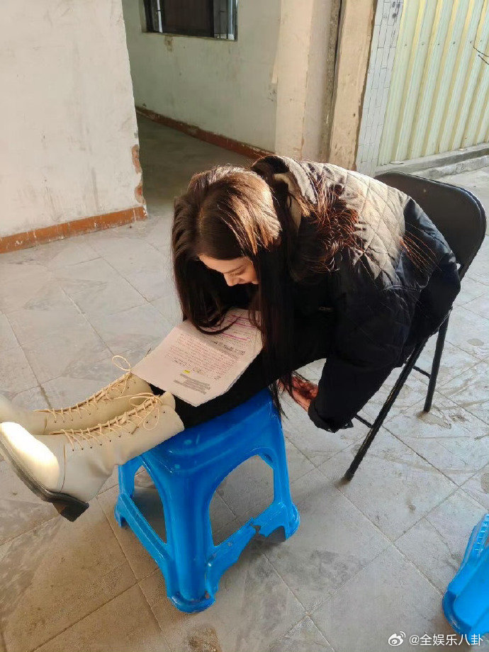 娱乐圈还有我不认识的人乘风2026三十而励，乘风而上。33 位姐姐打破边界，以歌