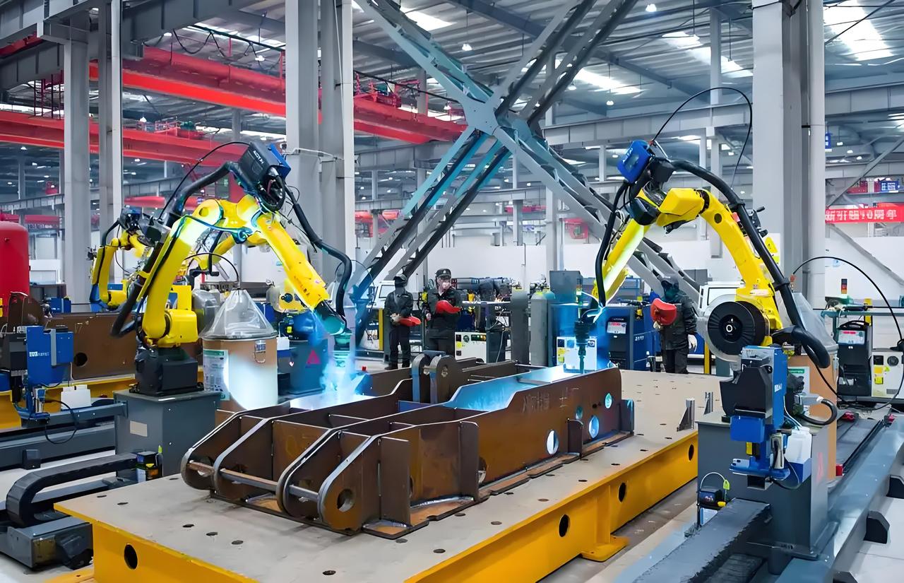 科技创新真的在深刻改变传统产业、创造新产业。国家税务总局数据显示，今年前10个月