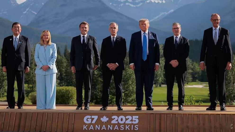 “马克龙刚下飞机，日本就急着发‘禁令’？！”12月3日，马克龙访华前夕，日媒突然