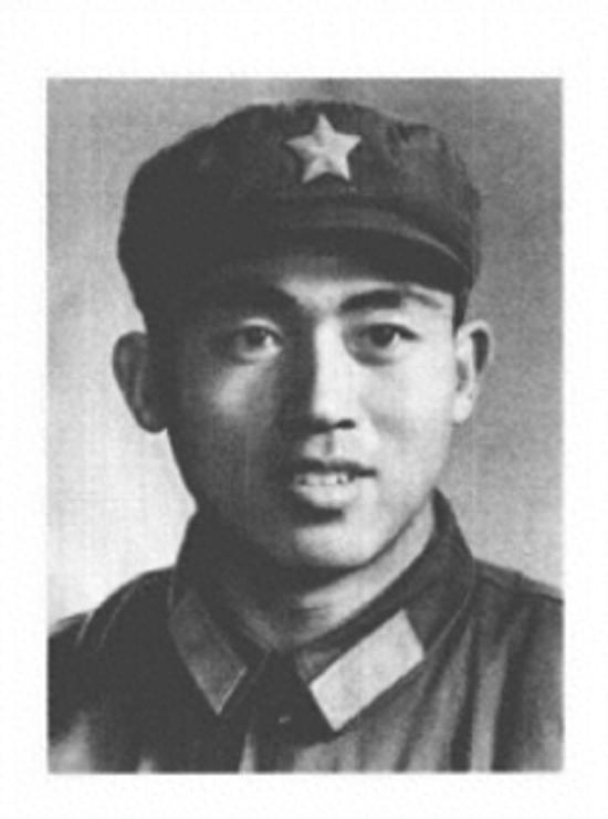 1974年毛主席在长沙畅游长江，警卫员杨华生感慨：老人家身手依然灵活自如吗
20