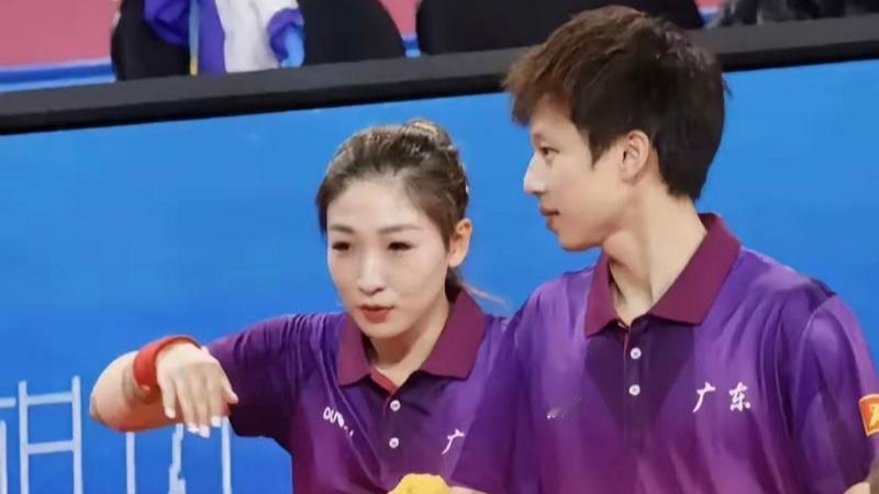 2025年11月14日晚全运会乒乓球混双决赛，广东林高远/刘诗雯与江苏陈垣宇/蒯