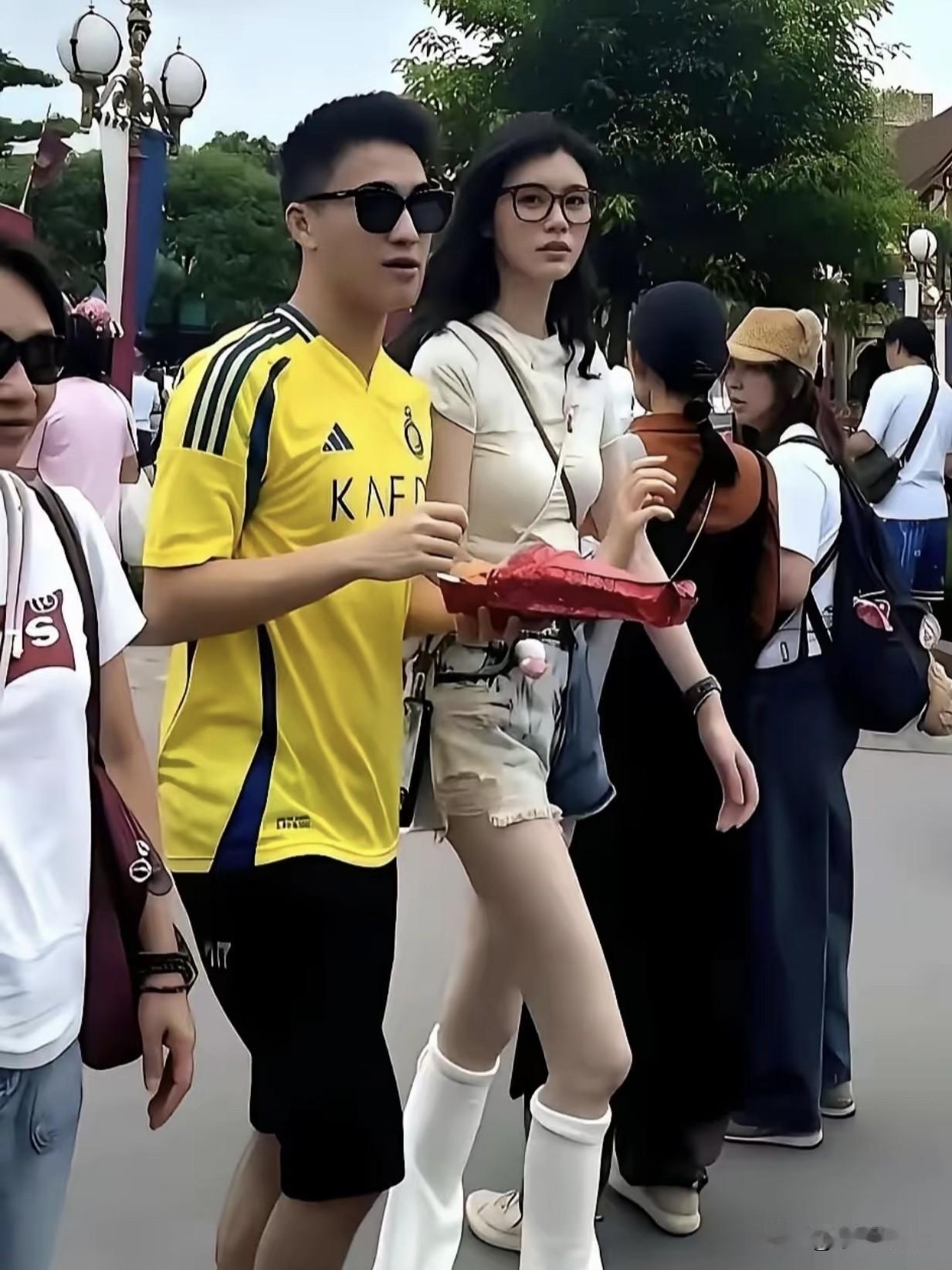 有人说奚梦瑶生的好、长的好、养的好、嫁的好，哪哪都好，妥妥的人生赢家！你们怎么看