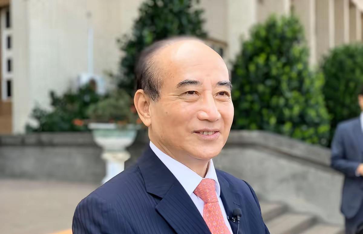 王金平提出"和平统一方案"？假消息！

这两天网上闹得挺凶，说王金平7月4日搞了