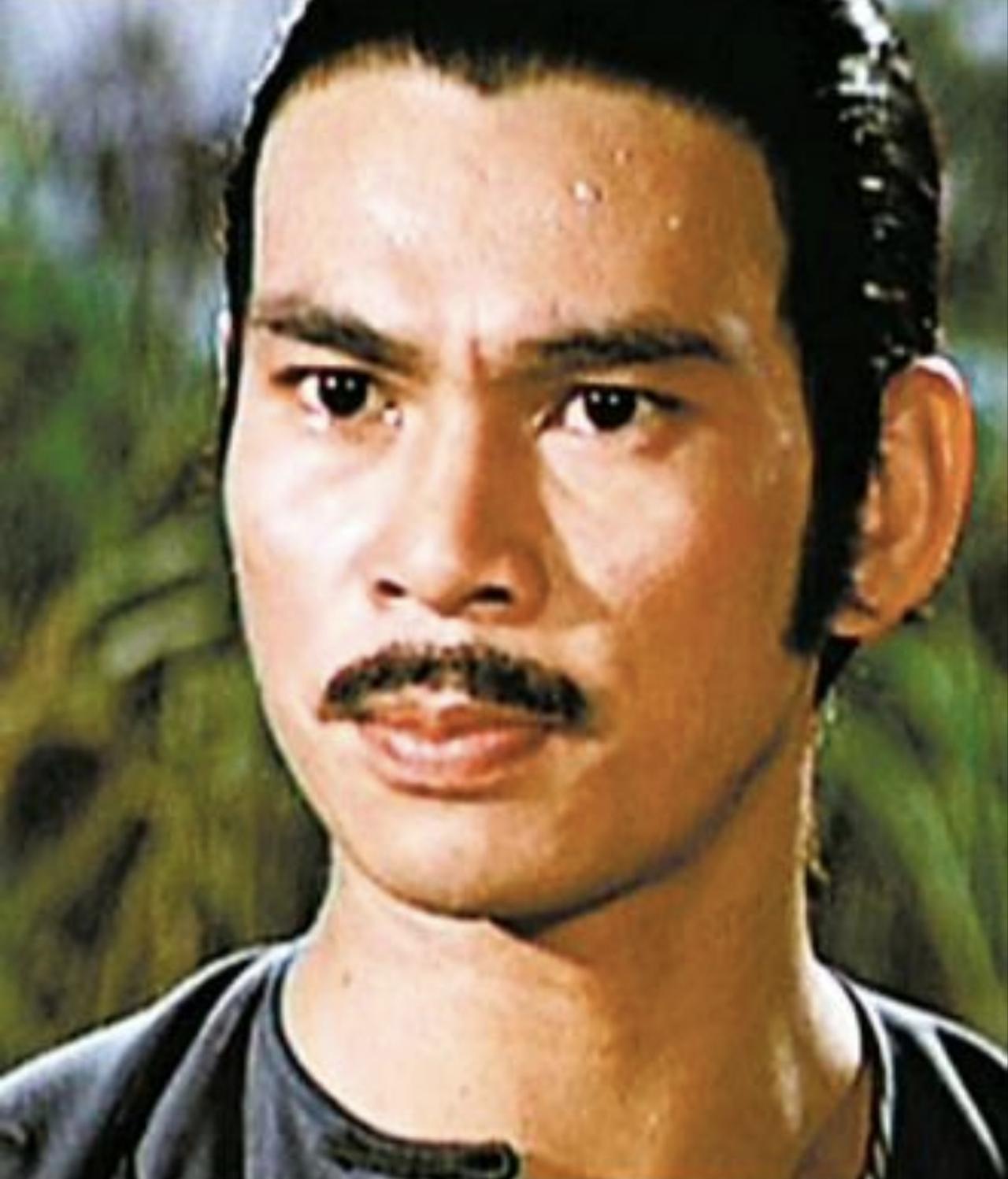香港老一代的影星陈观泰去世了。现在60岁以上的“老登”，很多人都在80年代的录像