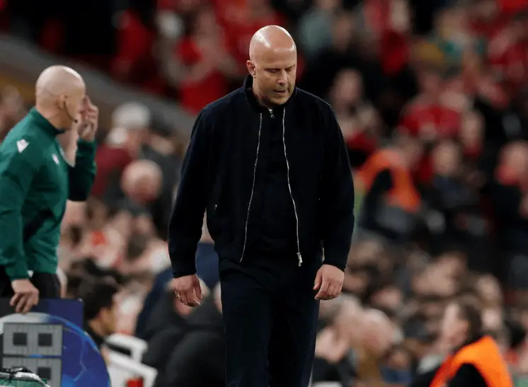 布莱顿2比1利物浦据Whoscore统计，利物浦本赛季英超输了10场，超过了阿森