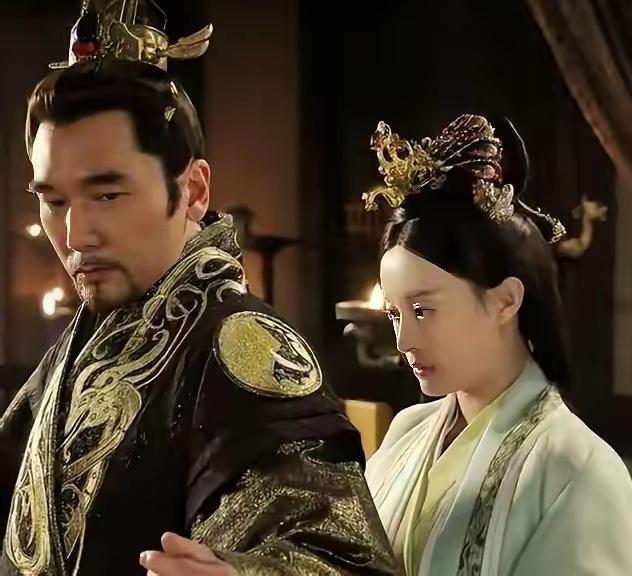 楚王无法生育，黄歇把怀孕的妻子送给他 。
 
说这话得先理清两个人的关系，黄歇不