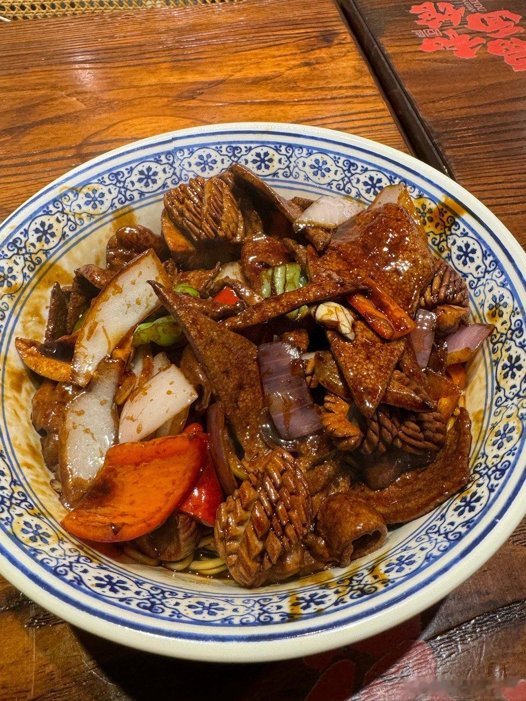 ❤️福和面馆·福和友的猪肝腰花肥肠面！吃到底都是料❤️七宝老街汤圆第一次吃这种水