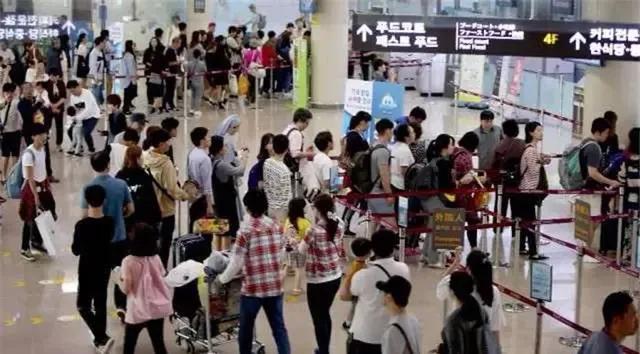 韩国嘴里还能不能来句实话！韩国说，五一期间，有38.8万名中国游客到韩国旅游。暴