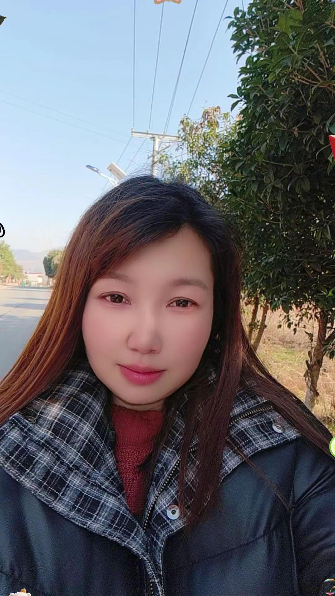 自已都不知道多久没有回家罗。在家的时光，把微笑挂在脸上 。