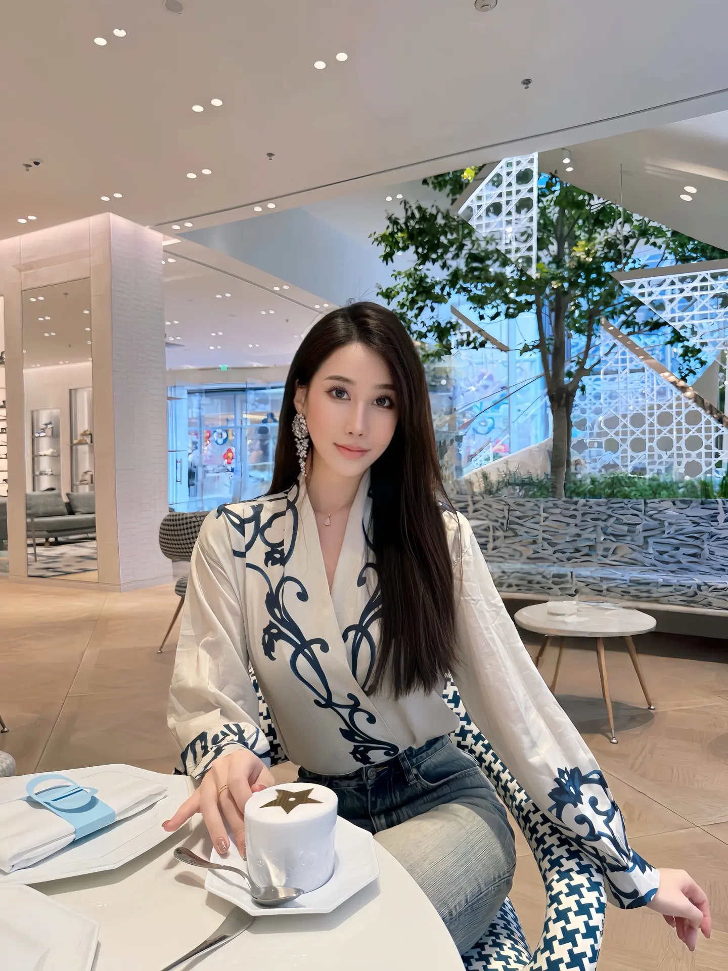 吸血鬼不爱吃川菜🧛因为…他喜欢blood