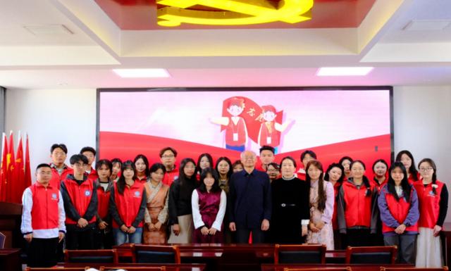 江苏财经职院法律与人文艺术学院学生党支部党建带团建实践育人纪实