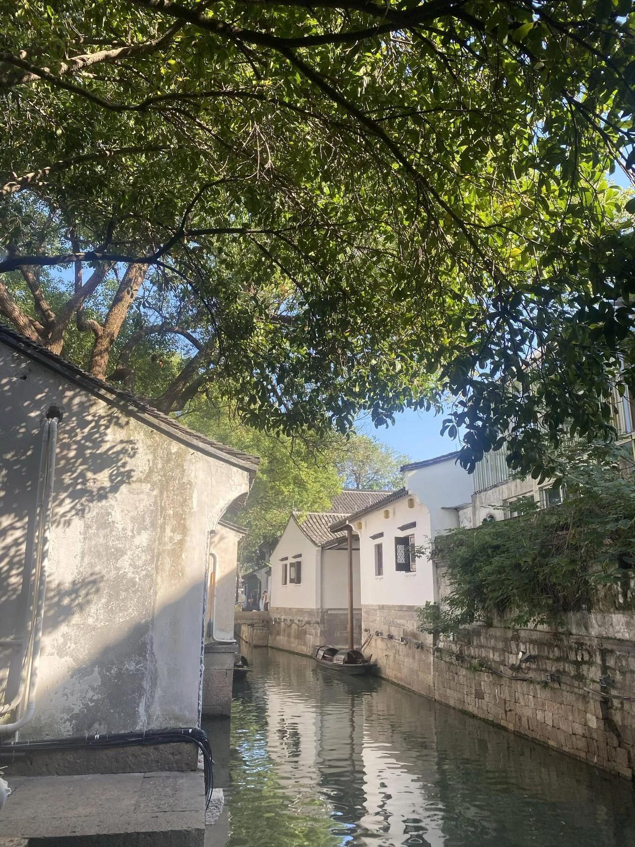 老公花销大，家庭难攒下存款
不知道大家的老公一个月花销再多少，我老公说他一个月要