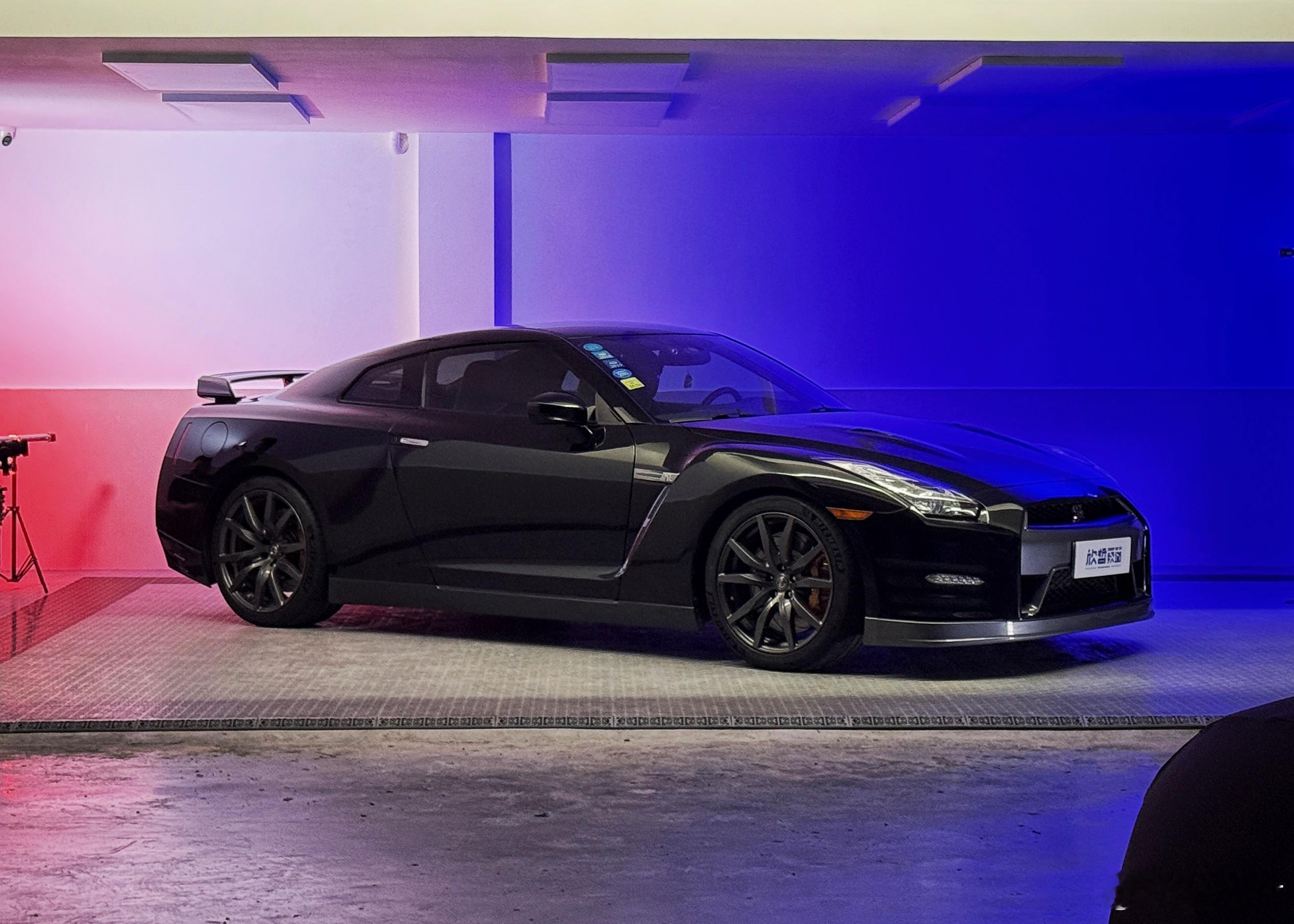 今天把我的老朋友GT-R拍完，下期讲Spyder RS，OK？ 欣哲频道日产日产