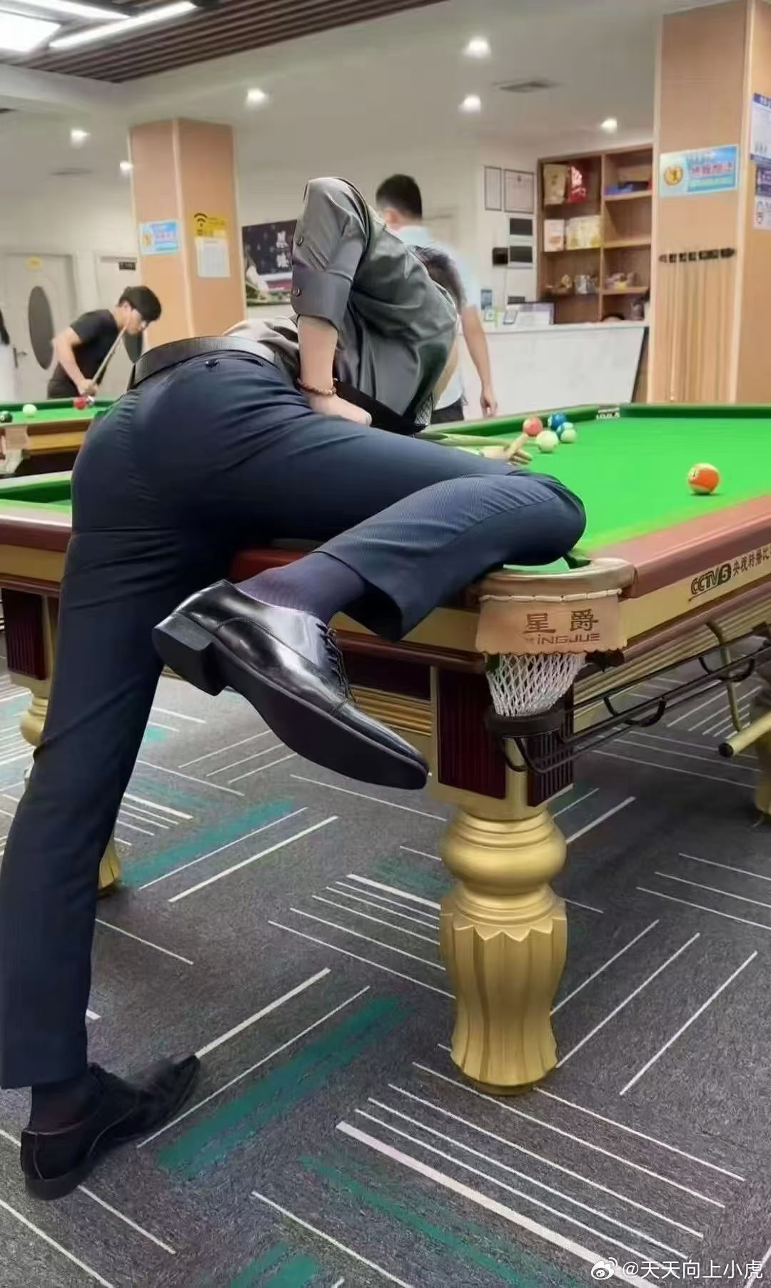 全球艾滋病应对正进入危险时刻人还是要慎重点，年轻人还是应该理智，不能放纵自己，也