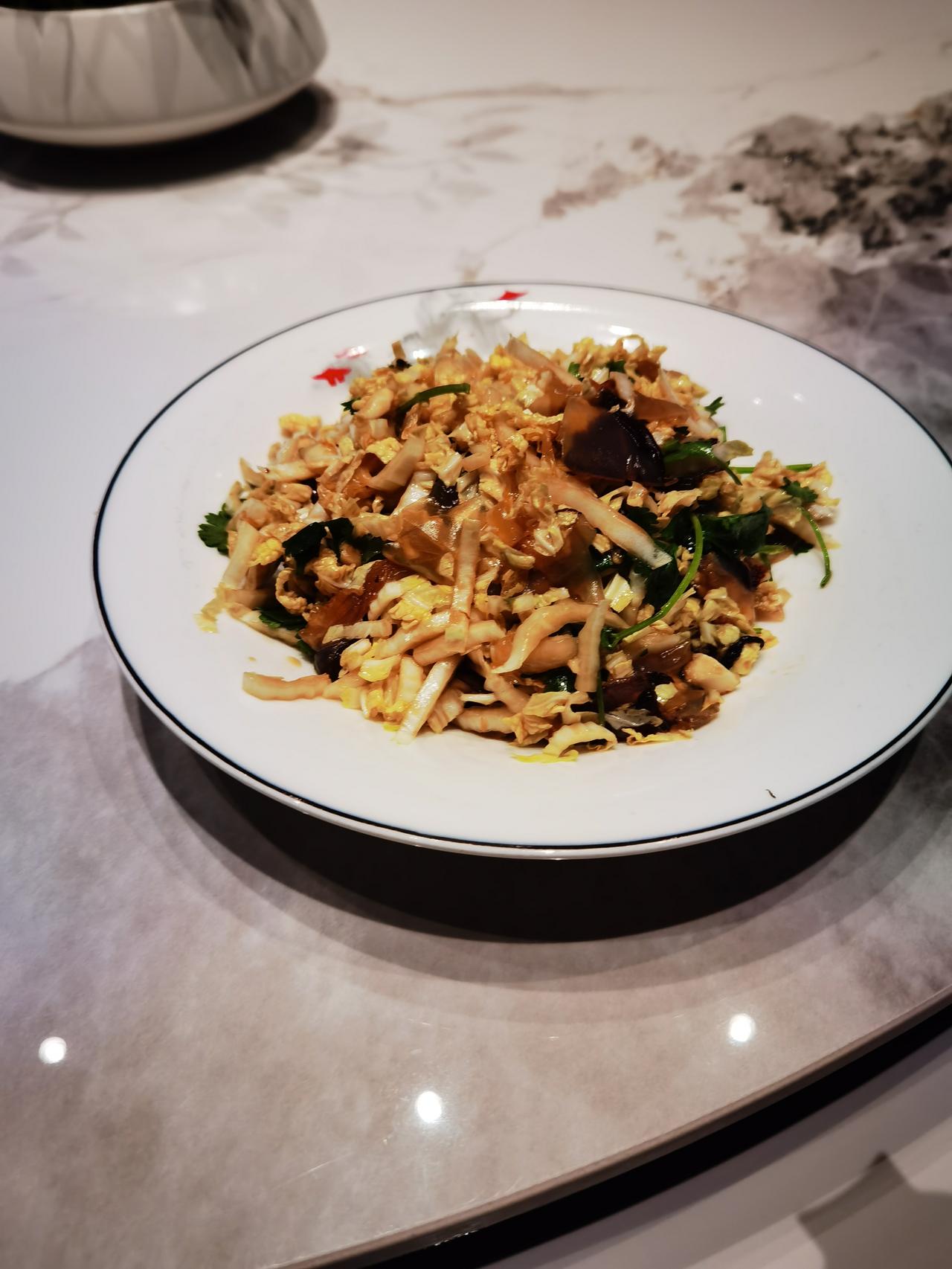 今天外孙生日，叫了邻居一家，亲戚一家，怕饭菜不合口味，昨天晚上就去饭店试吃了一下